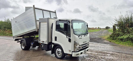 ISUZU